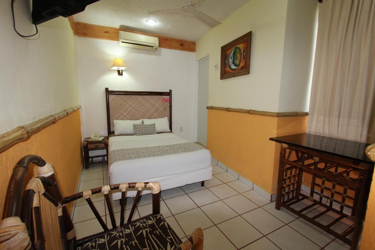 Hotel Bambu Campeche Exteriör bild